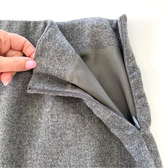 American Eagle Outfitters  mini skirt with embroidery at the hem, 💯 wool - Picture 6 of 9